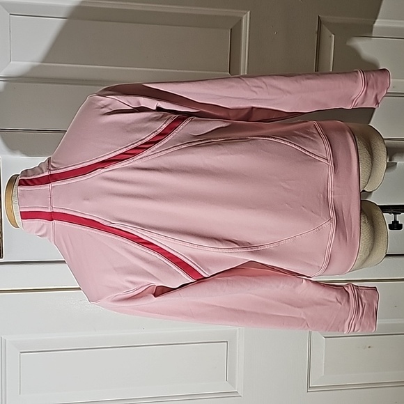 Nike athletic zipper jacket. Pink size medium (8-10) zipper pockets.  Very‎ good - Picture 7 of 12